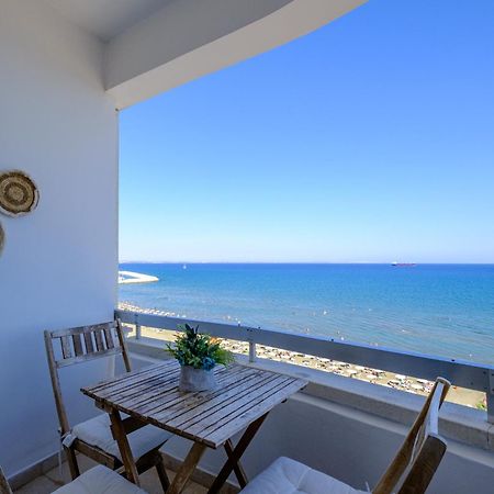 Lazuli Sea View Beachfront- Ap 61 Lárnaca Exterior foto